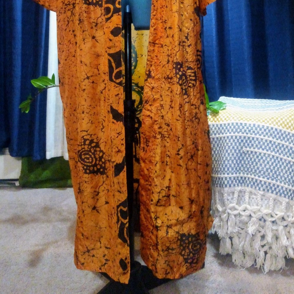 Silk-Blend Sari Duster Robe in Orange & Black New with Flaw - Picture 4 of 14